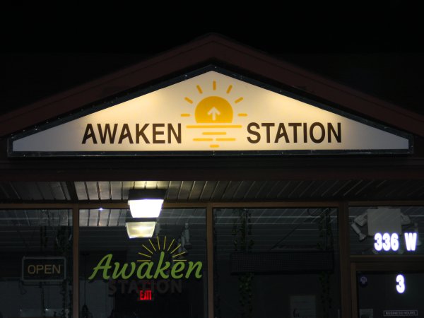Custom outdoor storefront signs and monument signs for businesses in Joliet and Will County Illinois